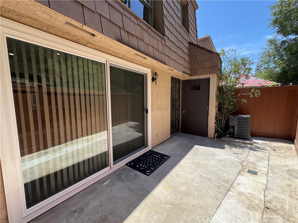 Liberty Canyon Townhomes (861) - Residential