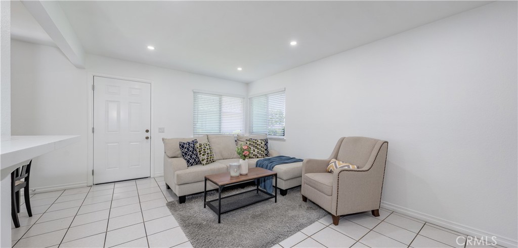 1009 S Mantle 138B