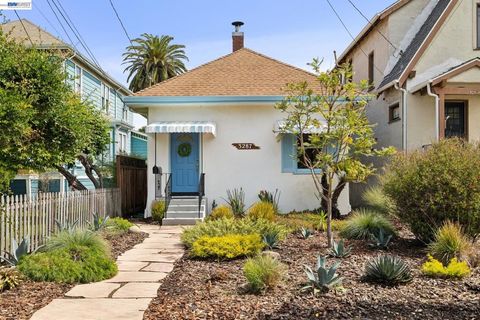 Photo of 3287 Briggs Ave Ave, Alameda, CA 94501 (MLS # 41132062)