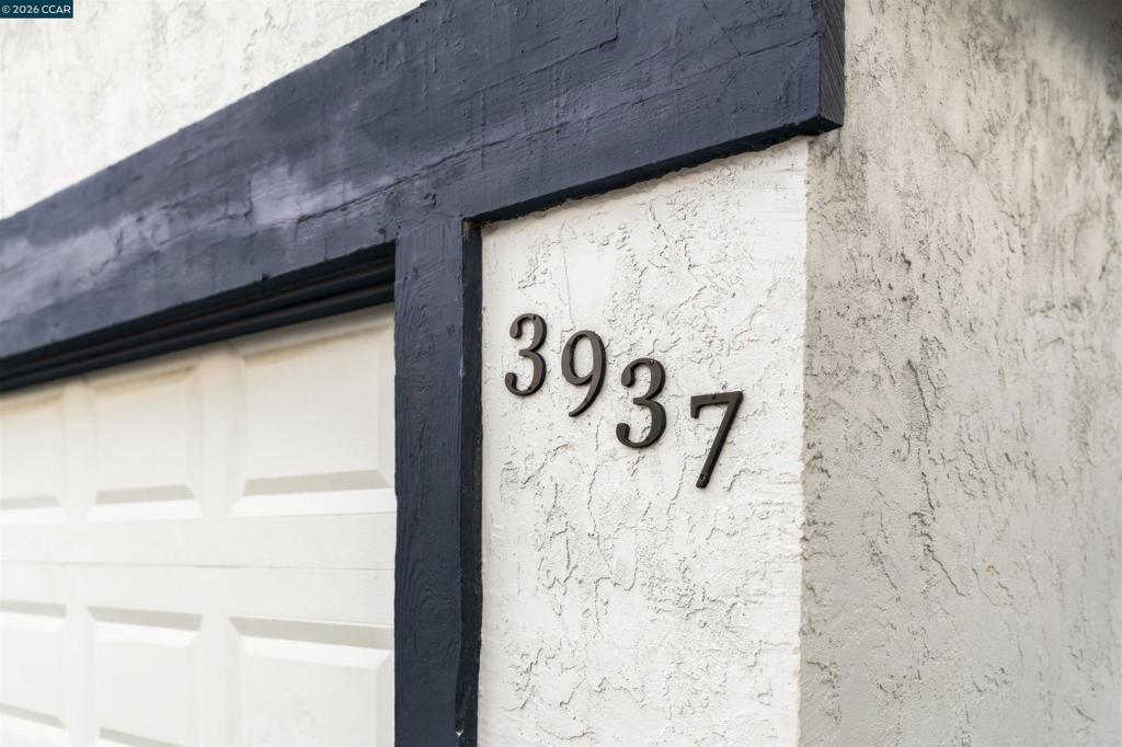 Properties 3 3937 Highgate Way