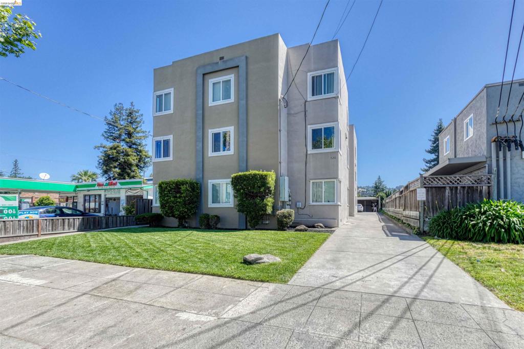 520 Bancroft Ave