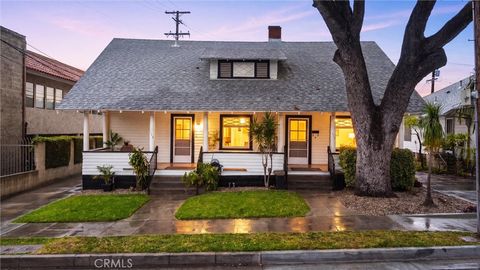 Photo of 113 , 115 N N Ivy Avenue E, Monrovia, CA 91016 (MLS # CV26113358)