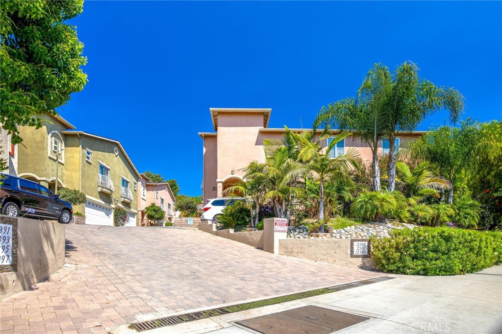 12385 Osborne Street 2