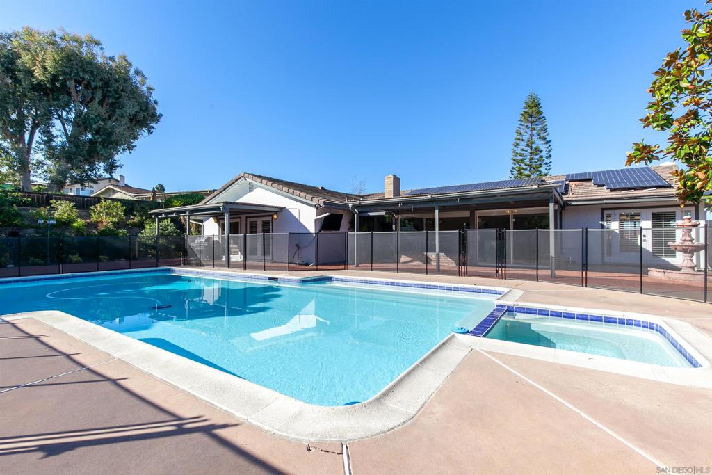 Del Cerro - Residential