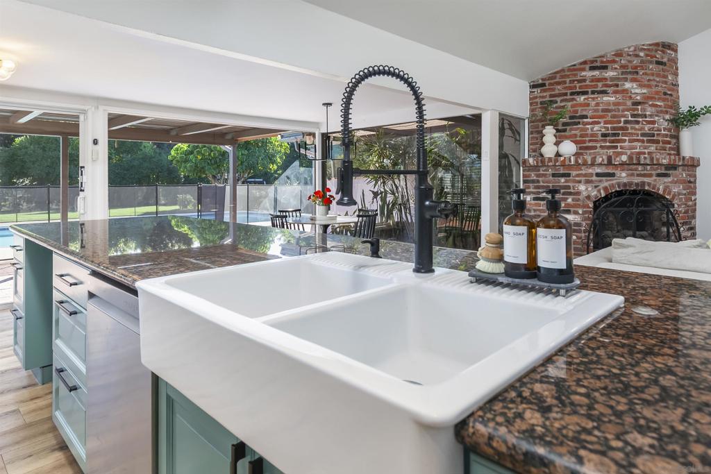 Del Cerro - Residential