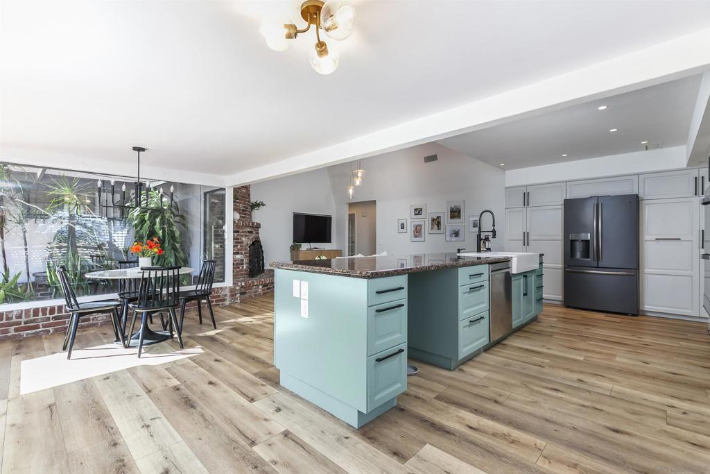 Del Cerro - Residential