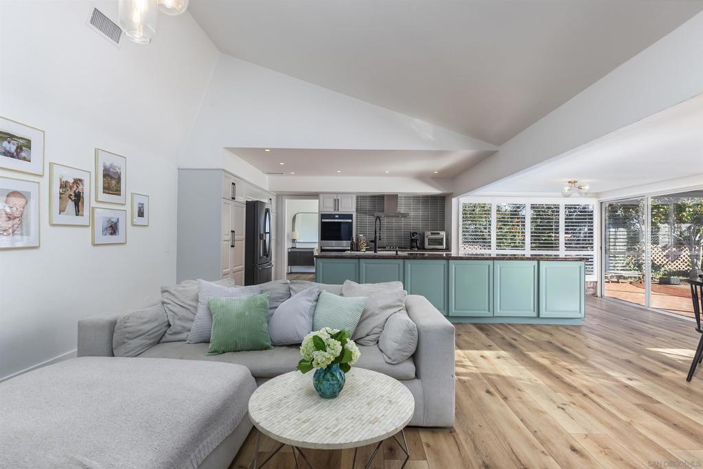 Del Cerro - Residential