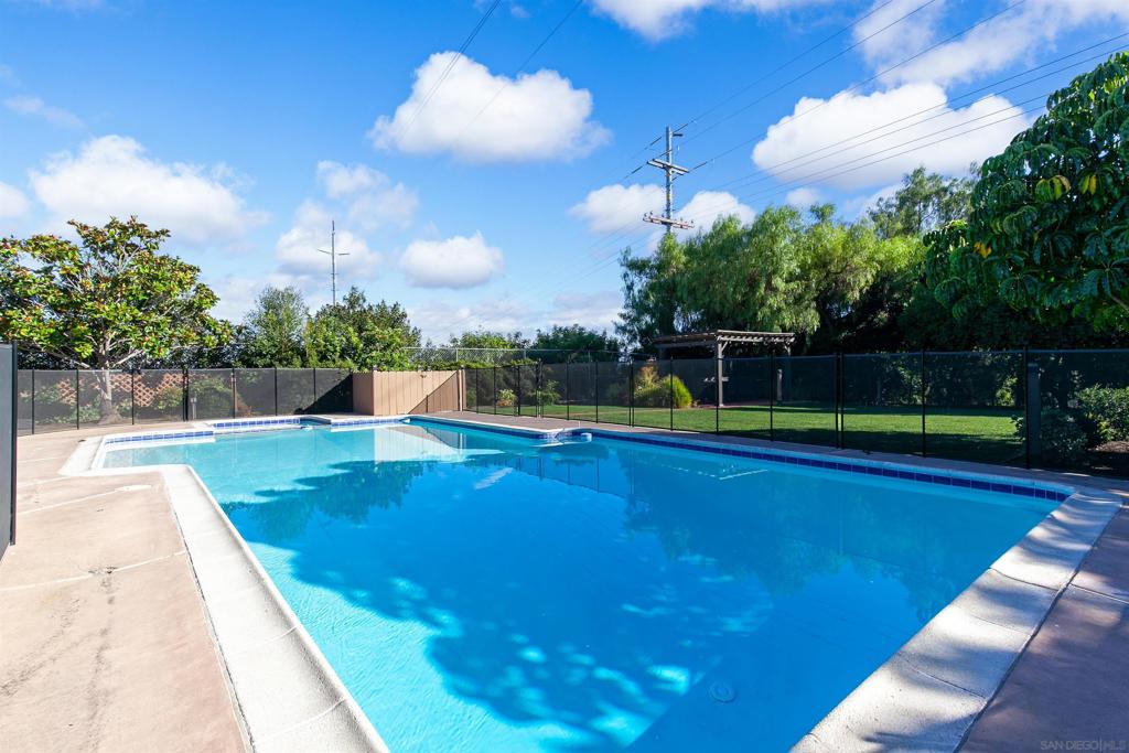 Del Cerro - Residential