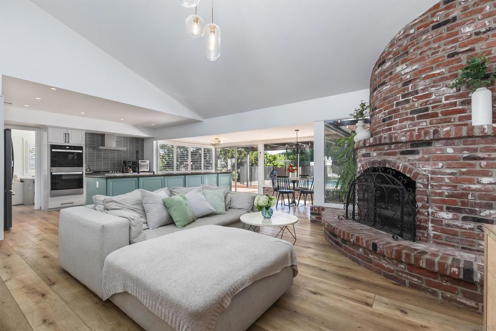 Del Cerro - Residential