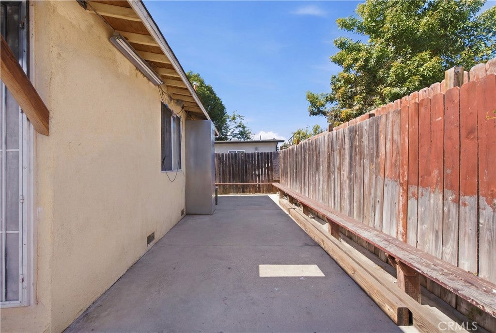 512 S Willowbrook