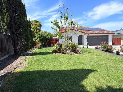 Photo of 4308 Granite Court, Union City, CA 94587 (MLS # ML82044590)