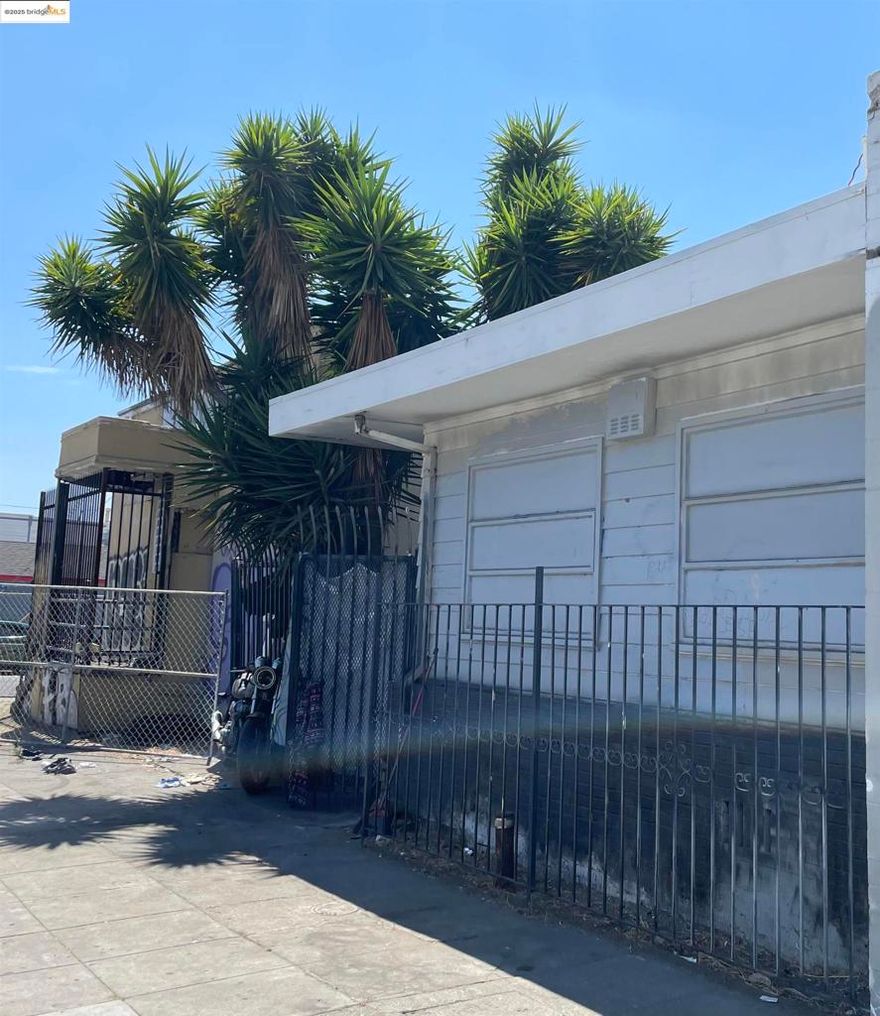 This is a small mixed-use zoned lot, allowing for live/work use on the first floor, with the potential to build up to six stories per City of Oakland guidelines.