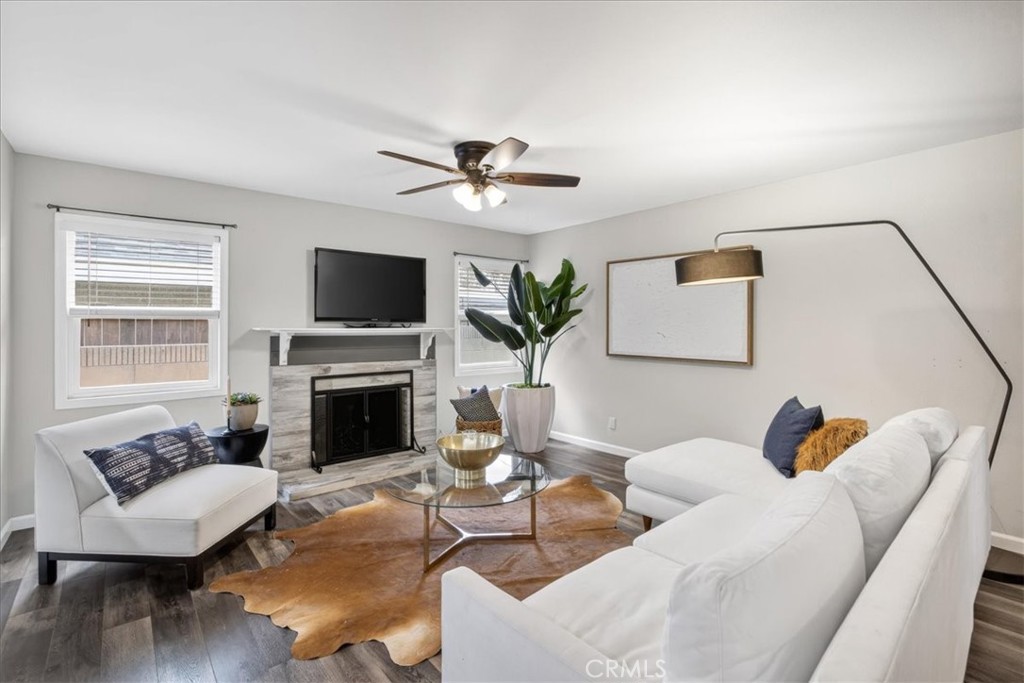 1241 Viviwood