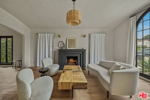 Photo of 8822 Rosewood Avenue, West Hollywood, CA 90048 (MLS # 25630891)