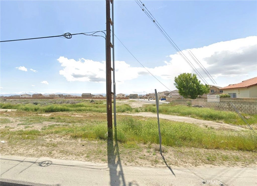 2126 E Avenue I