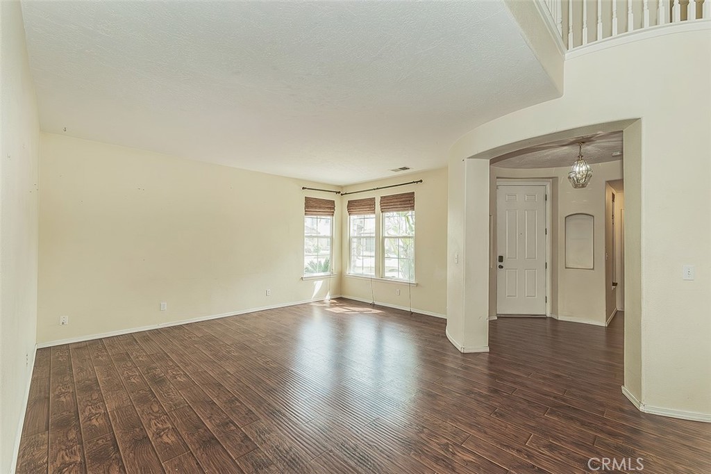 Properties 4 1377 Fenmore