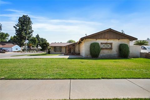 Photo of 1250 N Garsden Ave, Covina, CA 91724 (MLS # CV26054862)