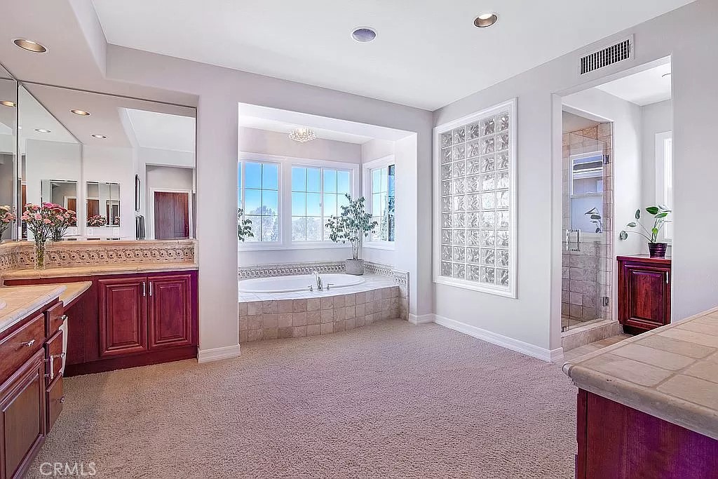 430 Camino Bandera