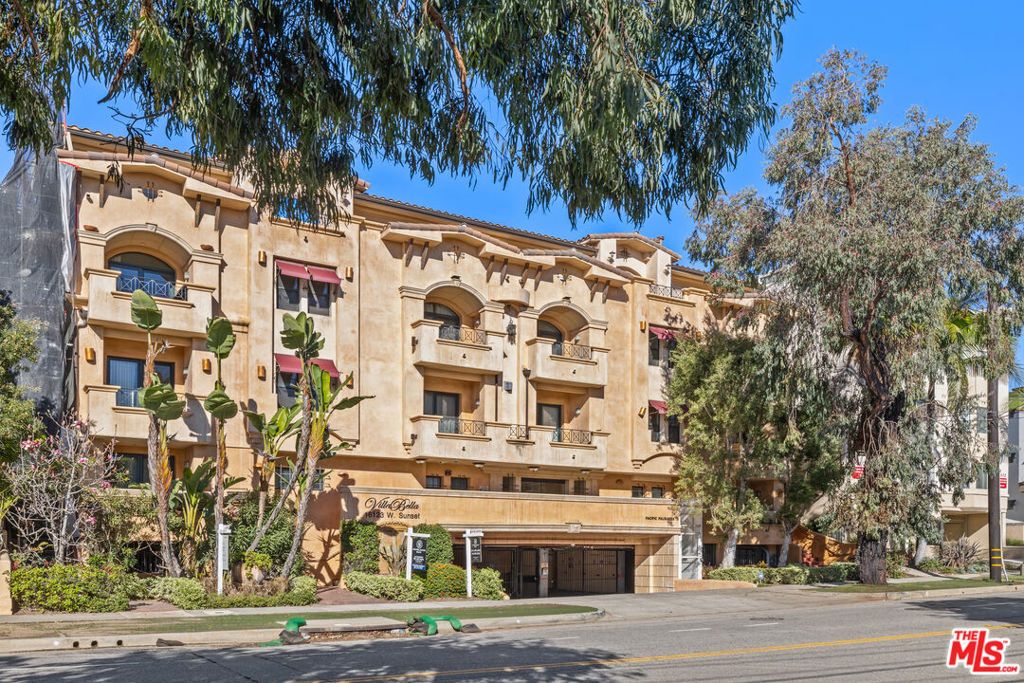 Photo of 16123 W Sunset Boulevard #103, Pacific Palisades, CA 90272 (MLS # 26636365)