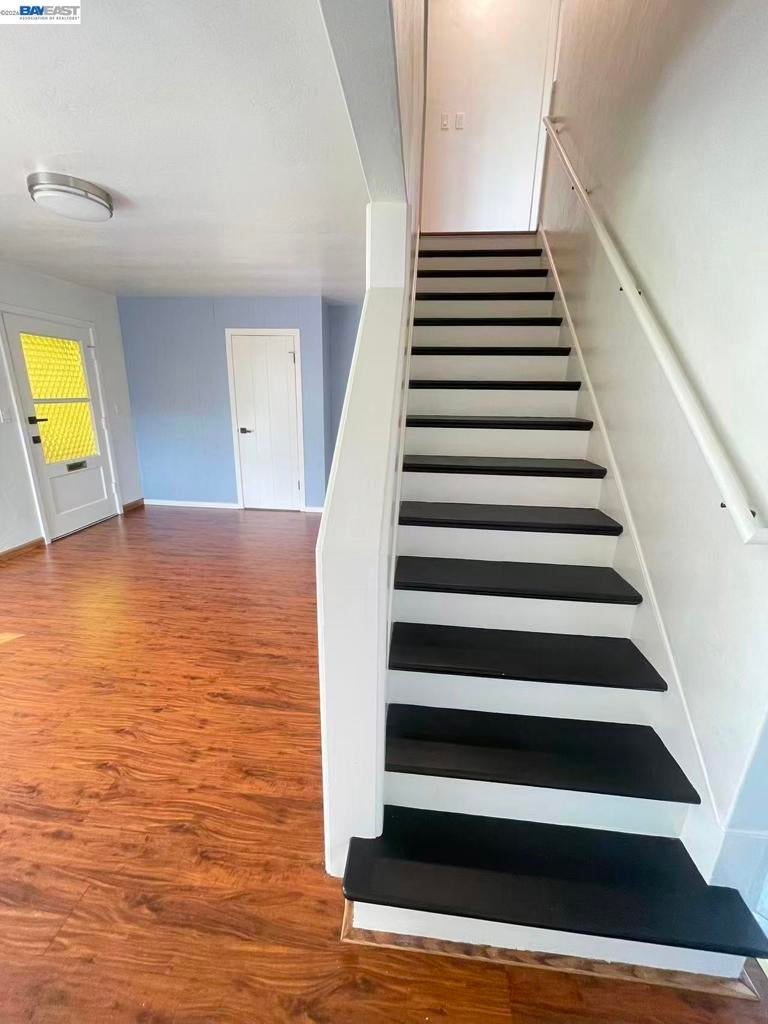 318 Cypress St D