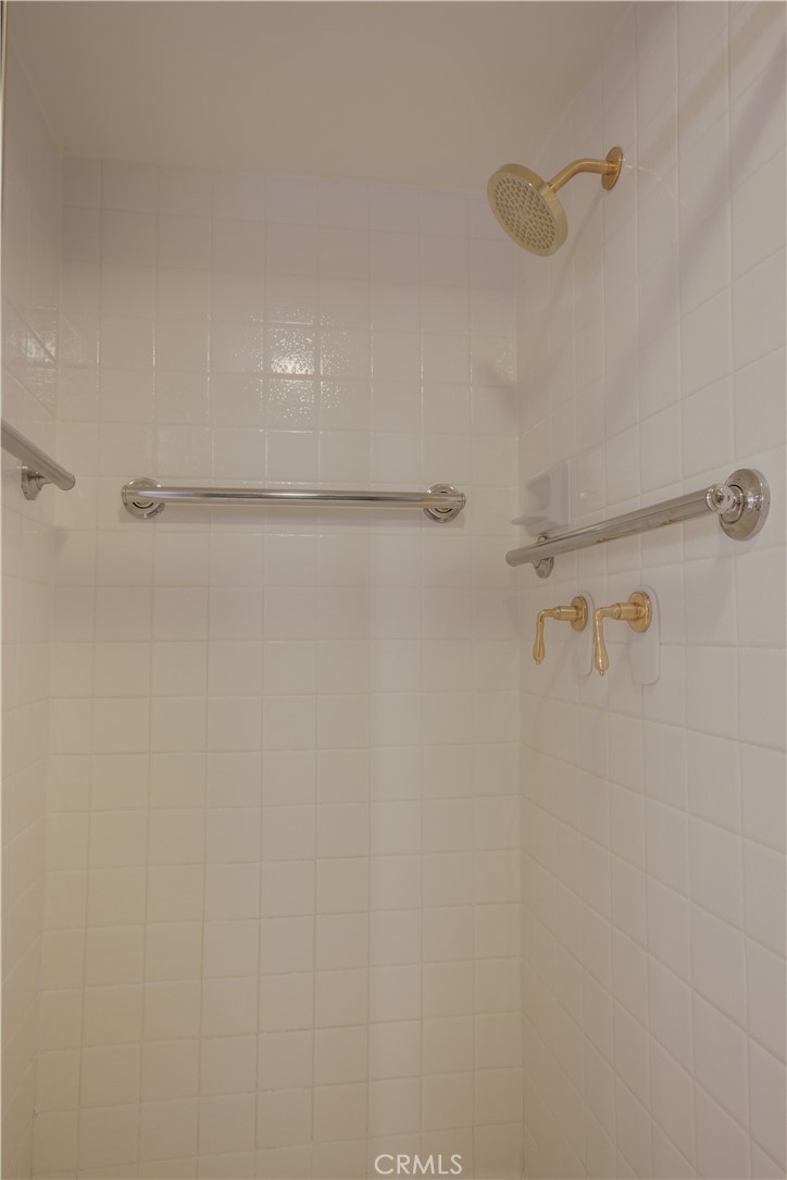 Not Applicable-105 - Residential Lease