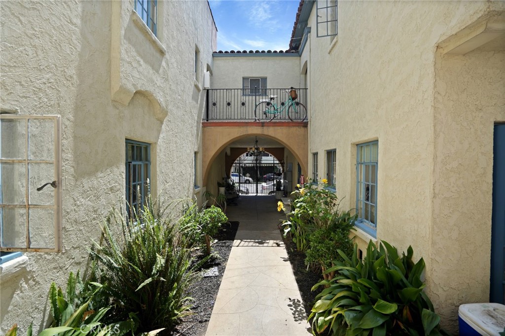 Downtown (DT) - Residential Income