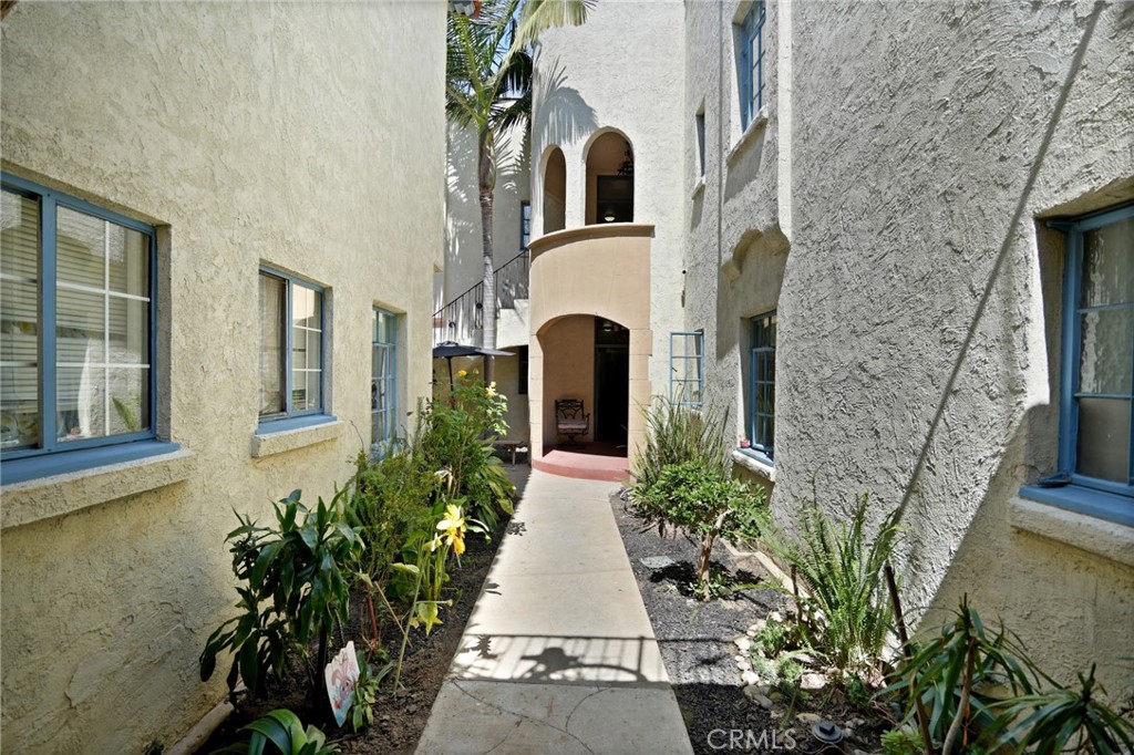 Downtown (DT) - Residential Income