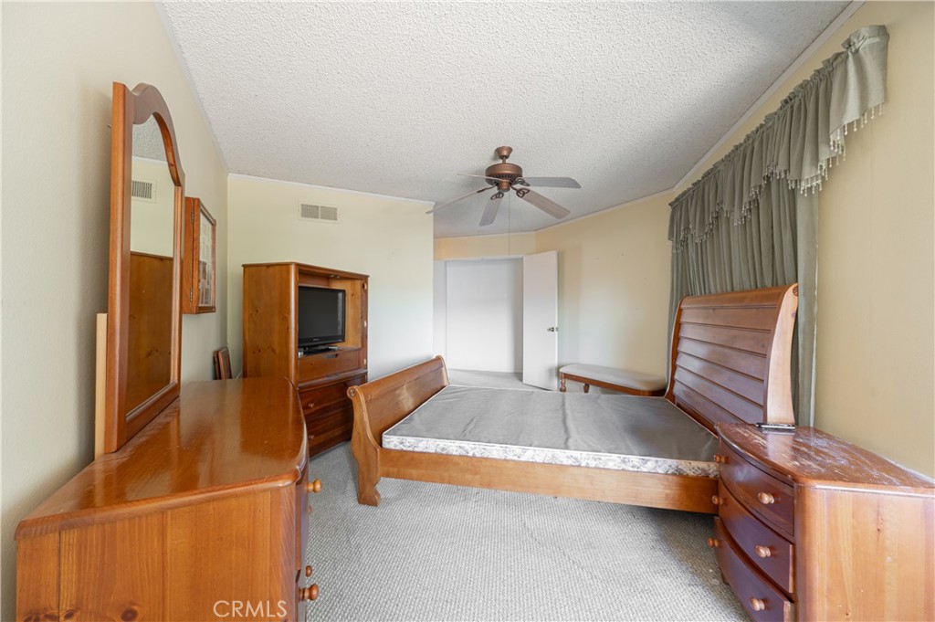 Valencia Glen (VLGL) - Residential