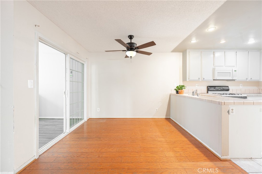 Valencia Glen (VLGL) - Residential