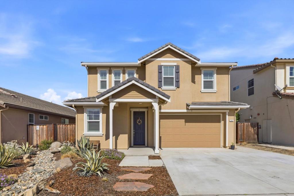 885 Fulton Way
