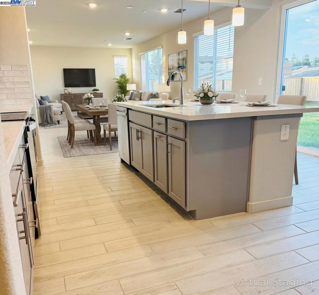 DEER VALLEY - Residential