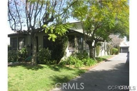 Photo of 50 S Vinedo Avenue #D, Pasadena, CA 91107 (MLS # AR26014372)