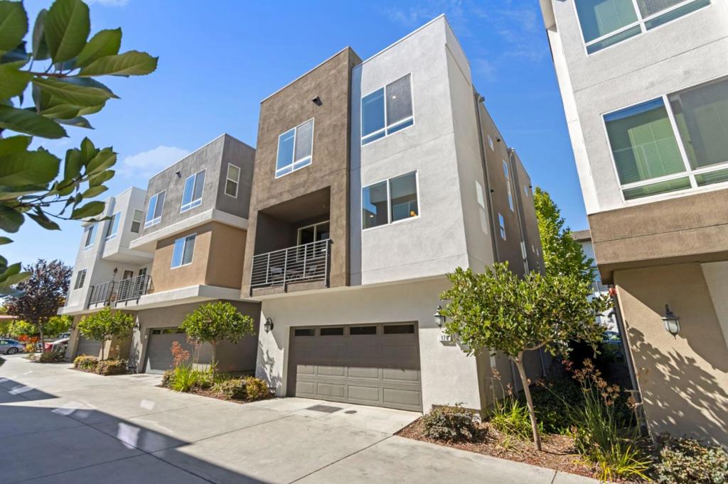 178 Llano De Los Robles Avenue