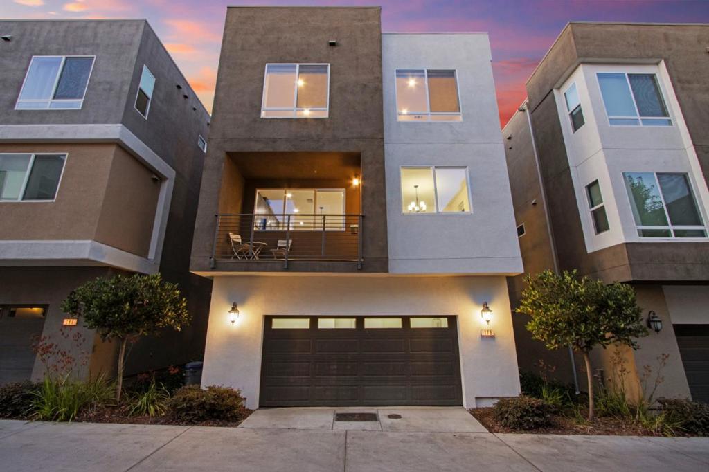 178 Llano De Los Robles Avenue