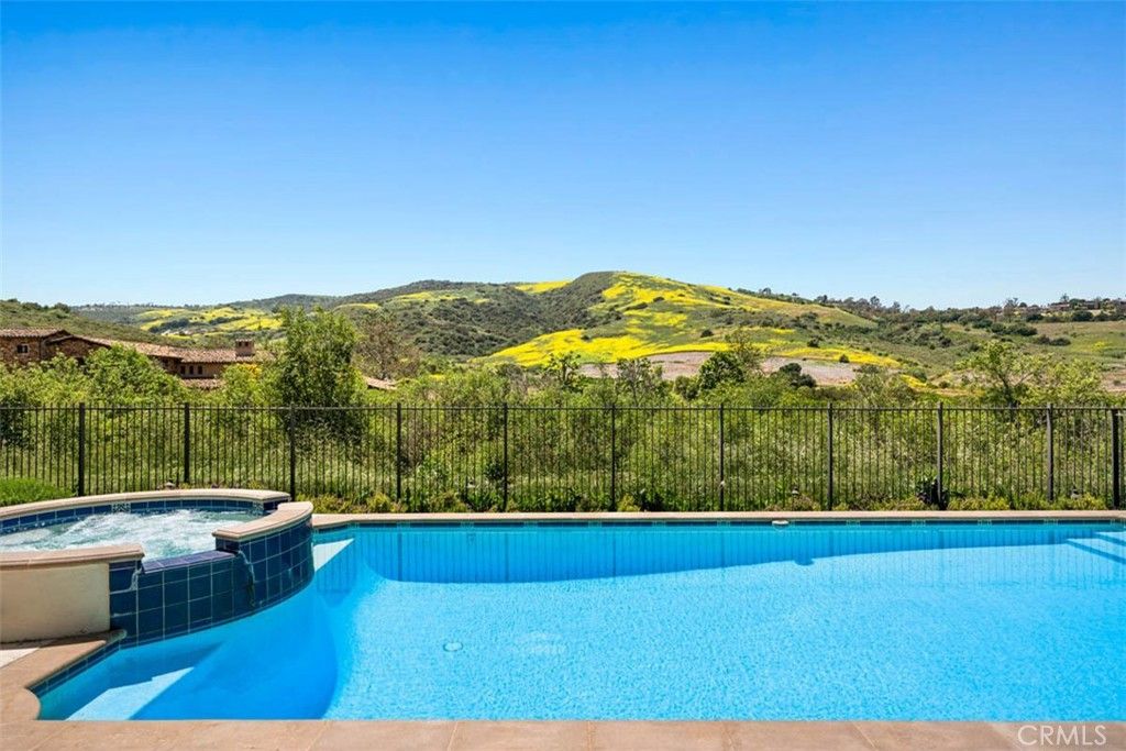 Photo of 31 Black Hawk, Irvine, CA 92603 (MLS # NP25020029)