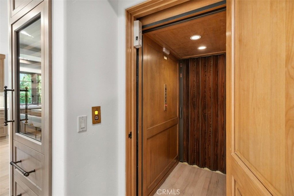 Shady Canyon Custom (SHDC) - Residential