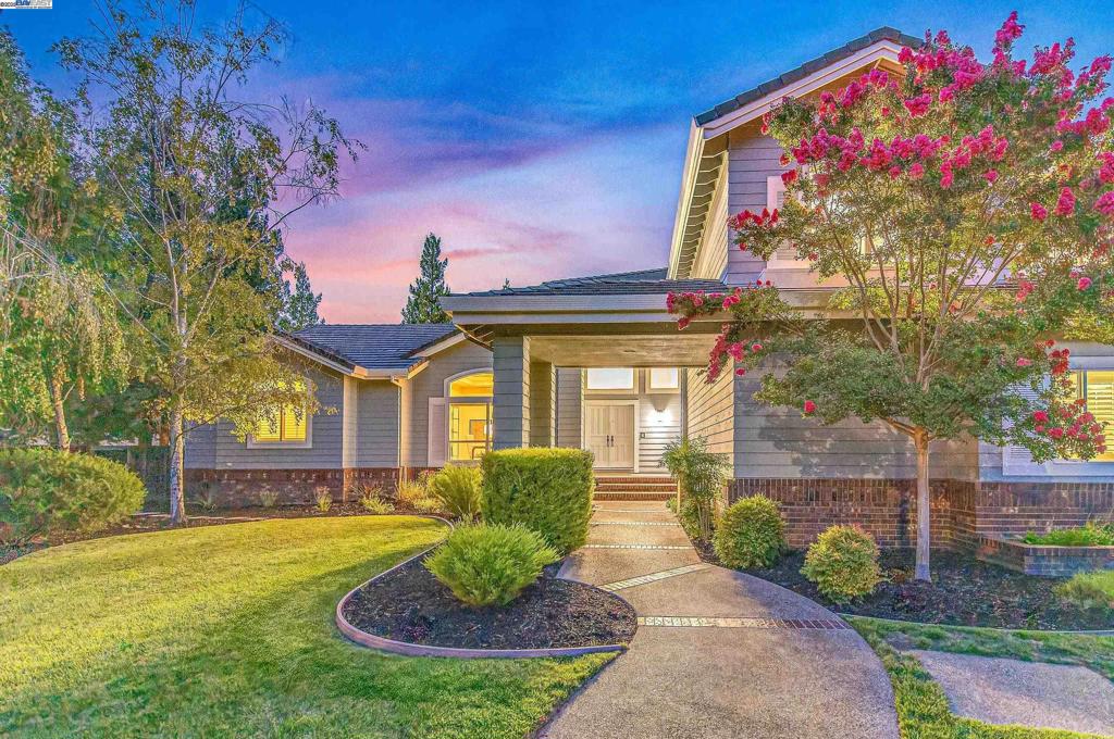 1398 Benedict Ct
