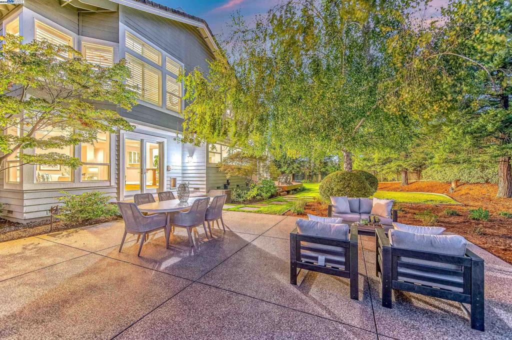 1398 Benedict Ct