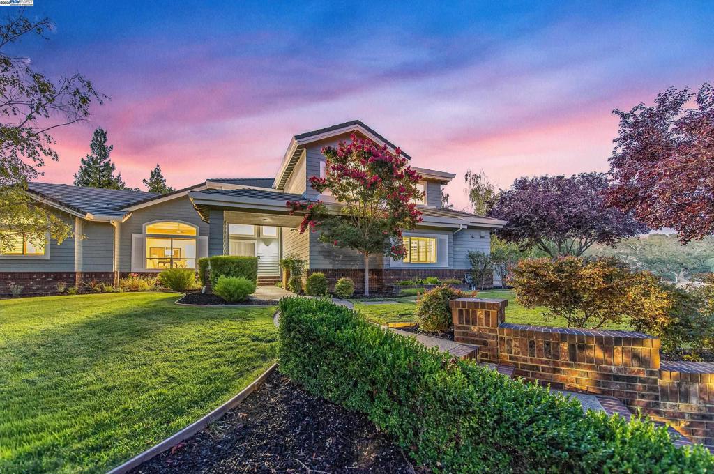 1398 Benedict Ct