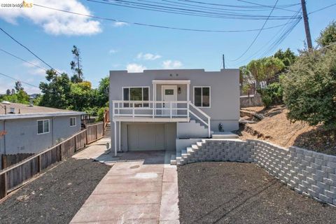 Photo of 1923 Thompson Ln Ln, El Sobrante, CA 94803 (MLS # 41128402)