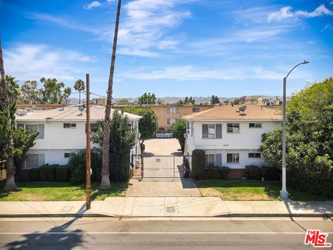Photo of 14410 Magnolia Boulevard, Sherman Oaks, CA 91423 (MLS # 25585903)