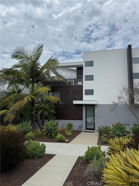 Photo of 523 S Broadway #A, Redondo Beach, CA 90277 (MLS # SB26152980)