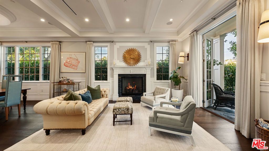 Photo of 361 N Bowling Green Way, Los Angeles, CA 90049 (MLS # 26658605)