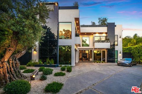 1024 N Orlando Avenue West Hollywood CA 90069