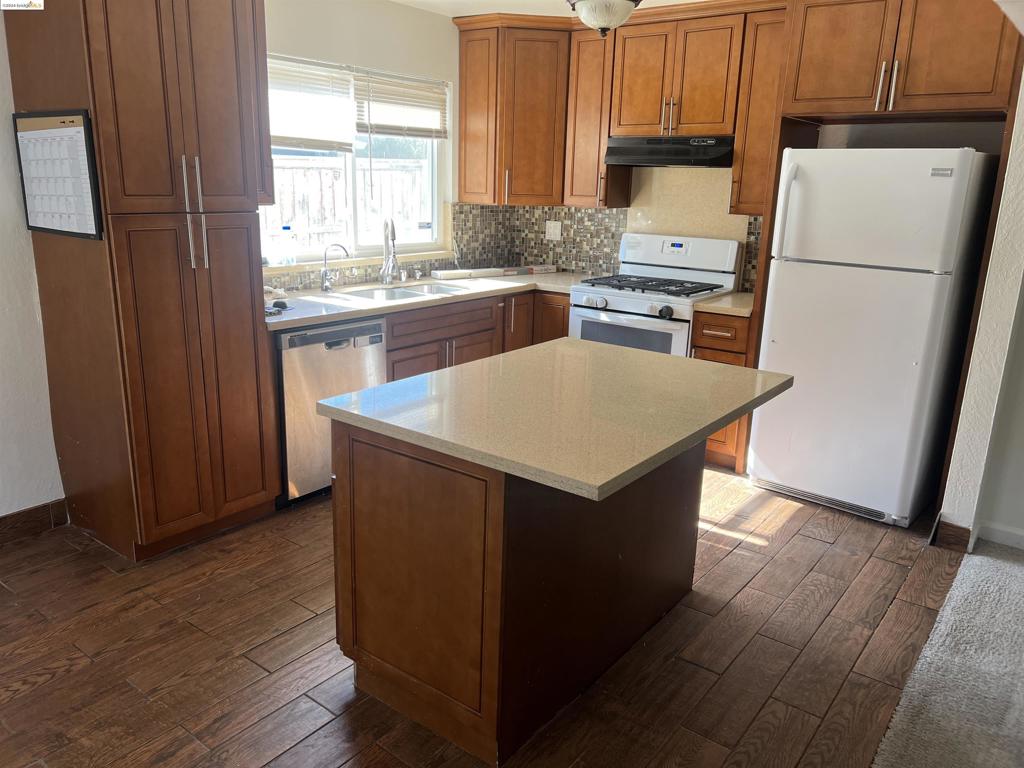 PITTSBURG - Residential Lease