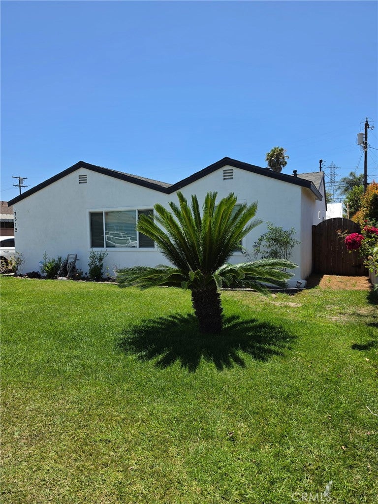 7312 Walnut Ave