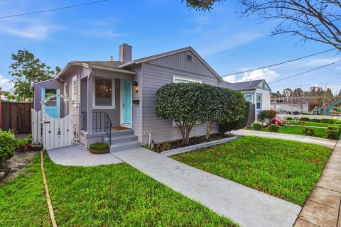 Photo of 381 Cherrywood Ave Ave, San Leandro, CA 94577 (MLS # 41119849)