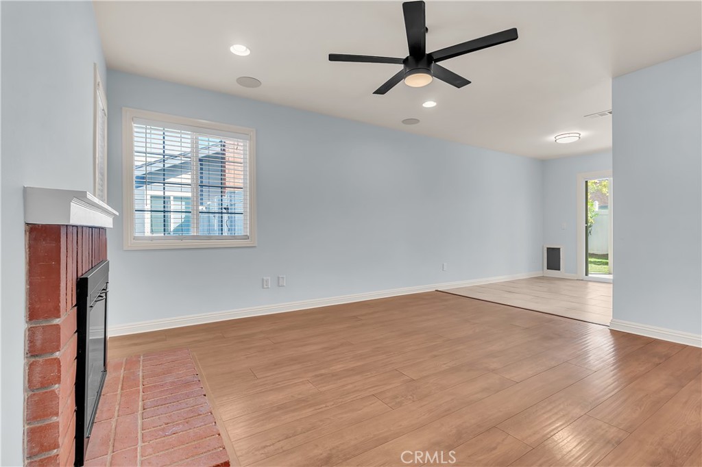 4352 Blueridge