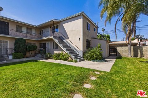 Photo of 5117 Crenshaw Boulevard #12, Los Angeles, CA 90043 (MLS # 26669567)