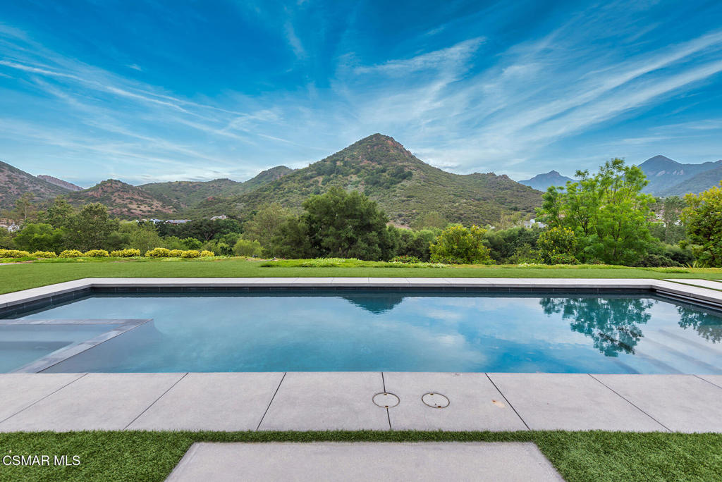 2786 Queens Garden Drive